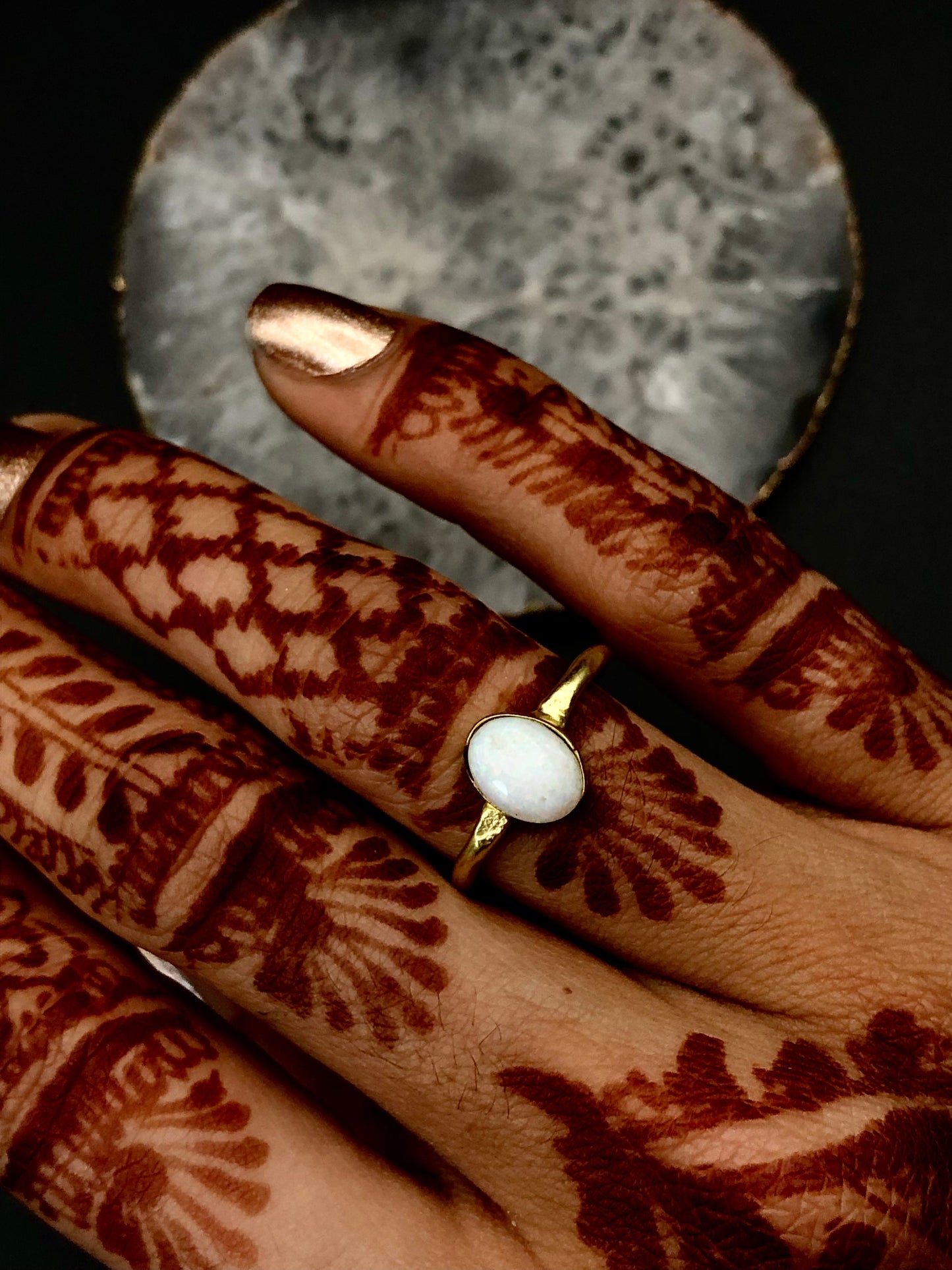 anel Ravya राव्या