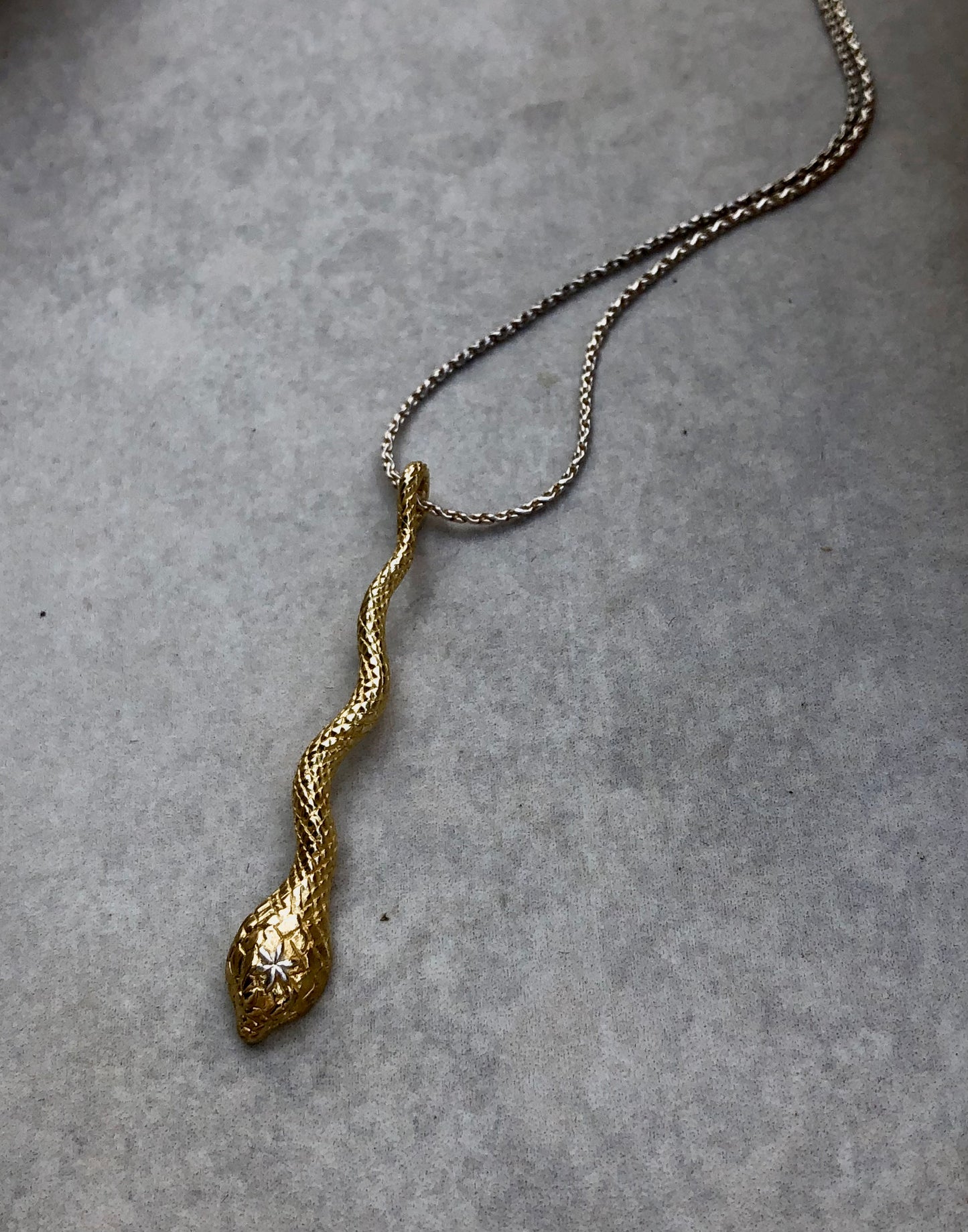 pingente kundalini - ouro