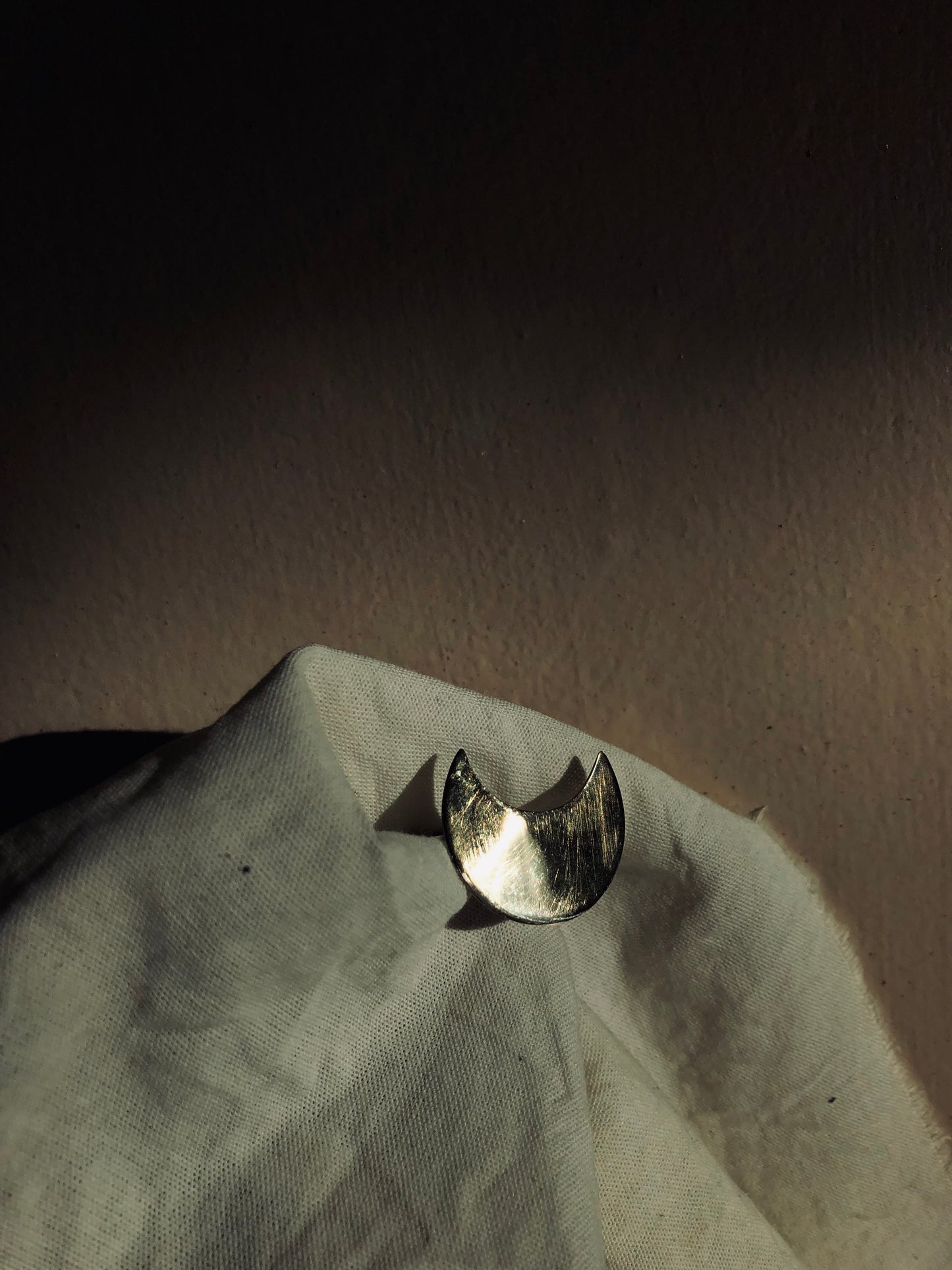 anel eclipse - lunação dourada