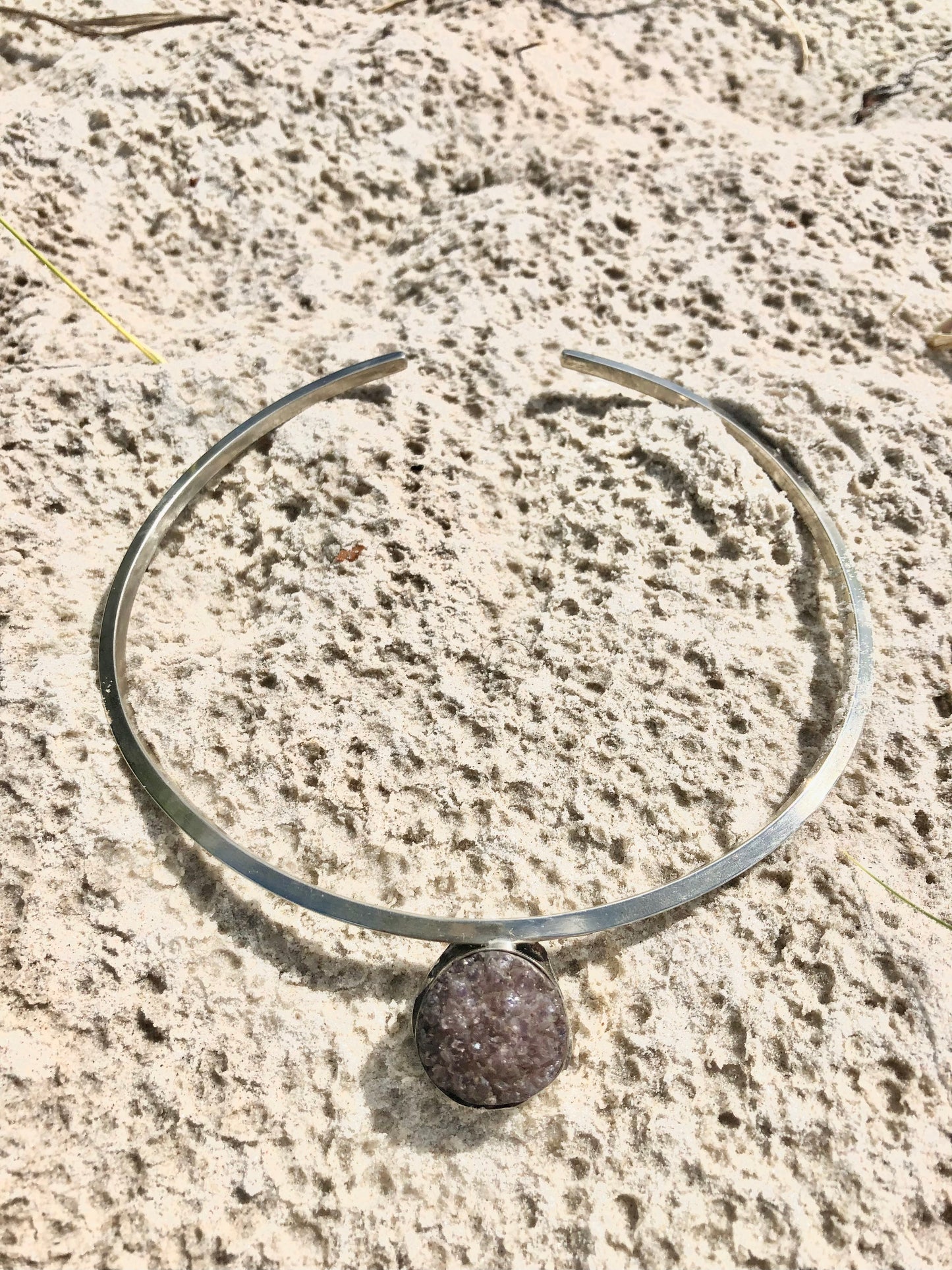 gargantilha shakti - drusa de ametista