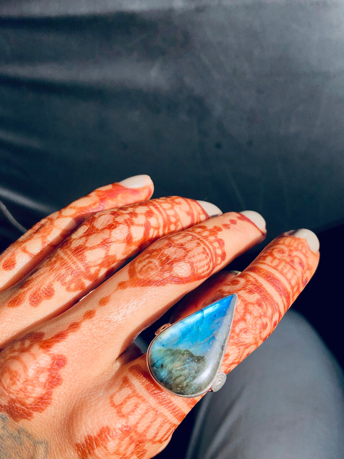 anel Netra नेत्र
